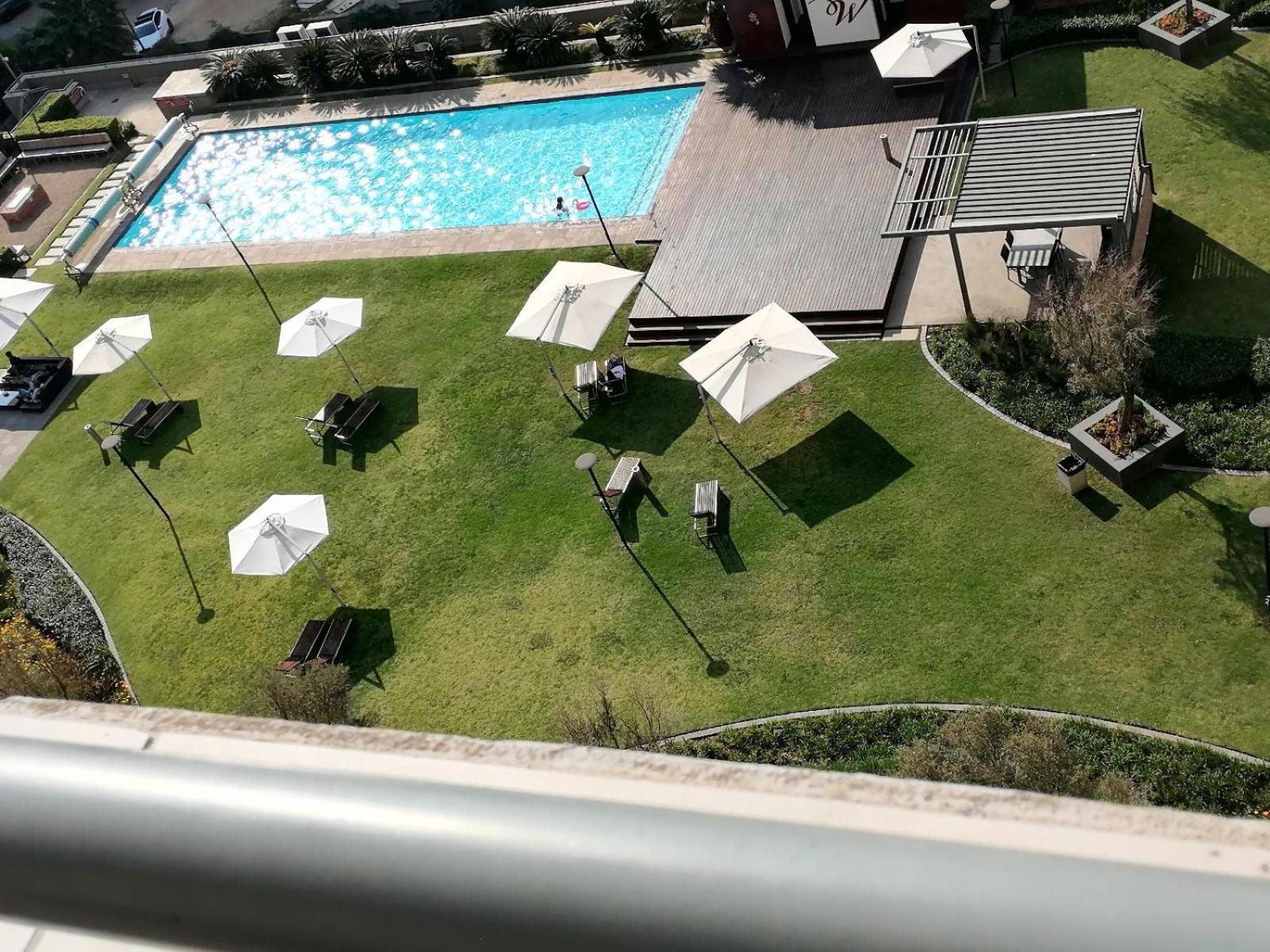 Emabheleni Executive Suites Westpoint Йоганнесбурґ Номер фото