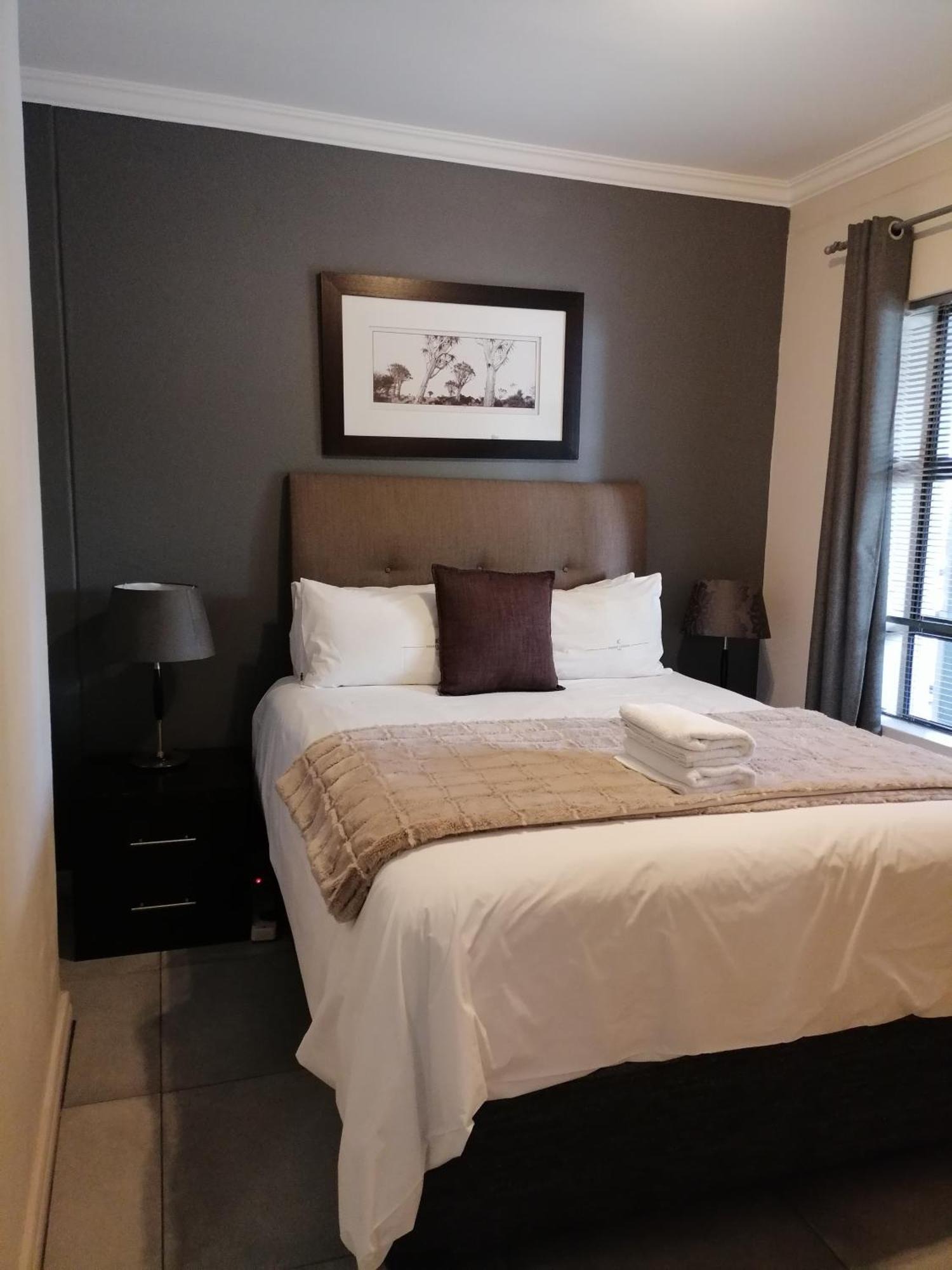 Emabheleni Executive Suites Westpoint Йоганнесбурґ Екстер'єр фото
